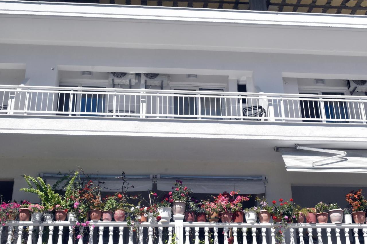 Giorgos-Fenia Apartments ปาราเลียกาเตอรีนิส ภายนอก รูปภาพ